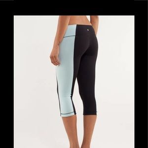 Lululemon wunder under crop bonded strip size 8